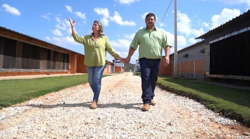 família transforma aviário parado em potência da avicultura paulista