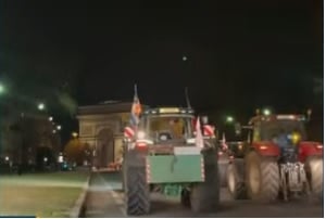 Agricultores franceses ocupam avenidas de Paris contra acordo Mercosul-UE