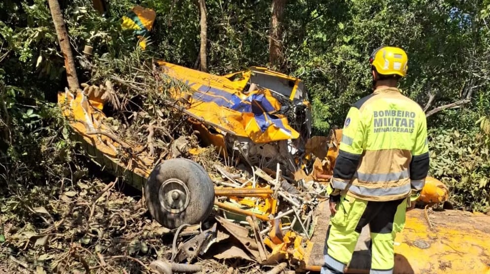 avião agrícola piloto sobreviveu