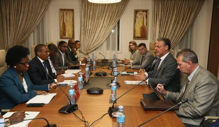 Ministro Fávaro cumpre agenda em Angola para avançar acordo bilateral na produção agrícola