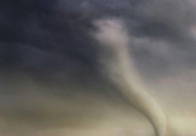 tornado, raios